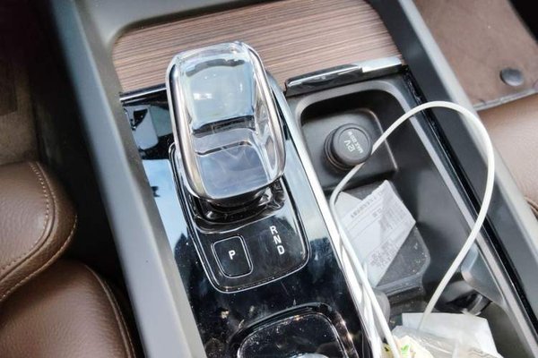 Volvo S60 2022, 46200 км, за 17424 USD - фото 14