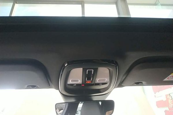 Volvo S60 2024, 14400 км, за 25221 USD - фото 21