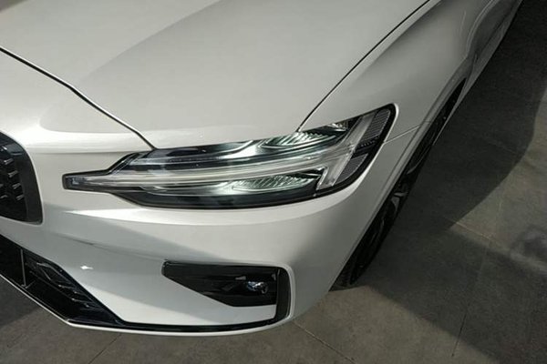 Volvo S60 2024, 14400 км, за 25221 USD - фото 8