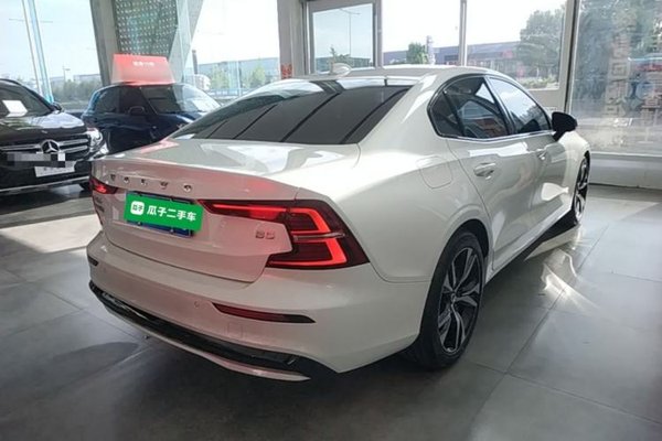 Volvo S60 2024, 14400 км, за 25221 USD - фото 6
