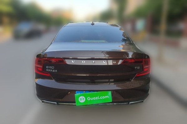 Volvo S90 2017, 187600 км, за 12710 USD