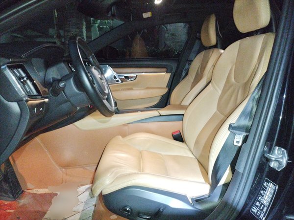 Volvo S90 2018, 198400 км, за 14776 USD - фото 9