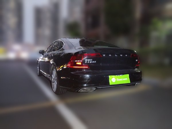 Volvo S90 2018, 198400 км, за 14776 USD