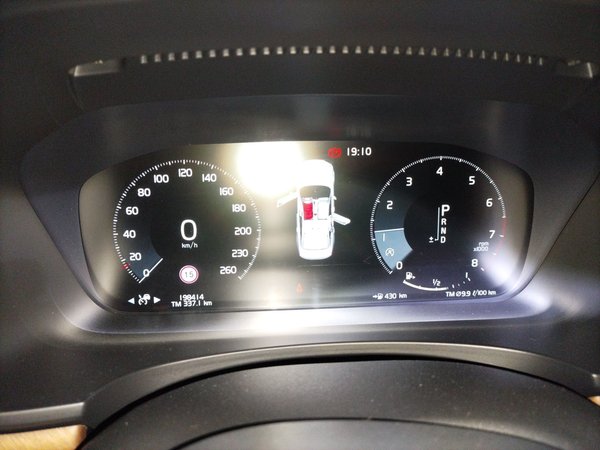 Volvo S90 2018, 198400 км, за 14776 USD - фото 18