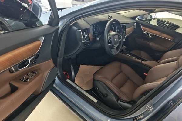 Volvo S90 2018, 117200 км, за 17515 USD - фото 19