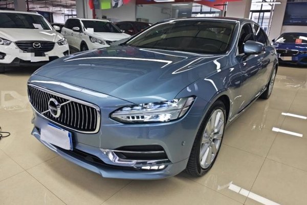 Volvo S90 · 2018 год