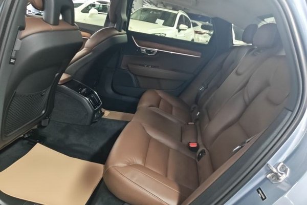 Volvo S90 2018, 117200 км, за 17515 USD - фото 20
