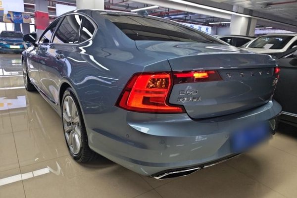Volvo S90 2018, 117200 км, за 17515 USD