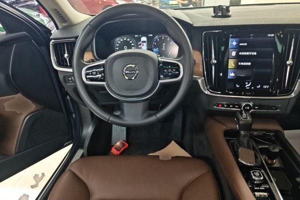 Volvo S90 2018, 117200 км, за 17515 USD - фото 14