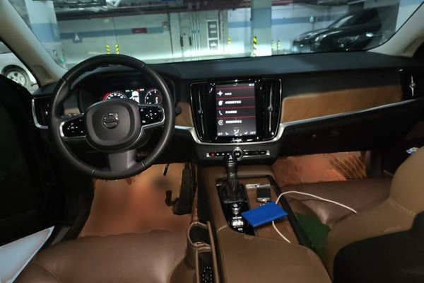 Volvo S90 2019, 83900 км, за 17136 USD - фото 9