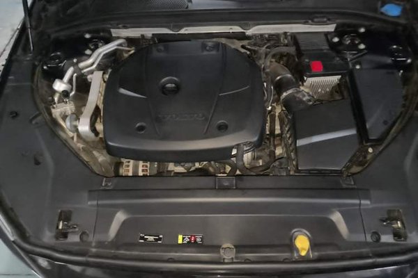 Volvo S90 2019, 83900 км, за 17136 USD - фото 21