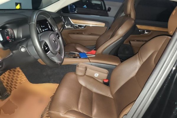Volvo S90 2019, 83900 км, за 17136 USD - фото 15