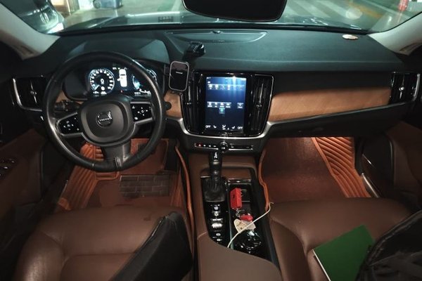 Volvo S90 2019, 87400 км, за 17318 USD - фото 10