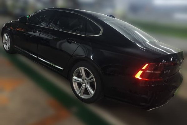 Volvo S90 2019, 87400 км, за 17318 USD