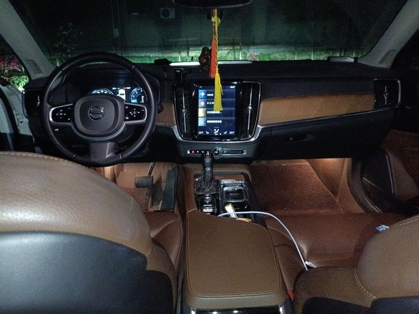 Volvo S90 2019, 121400 км, за 16569 USD - фото 17