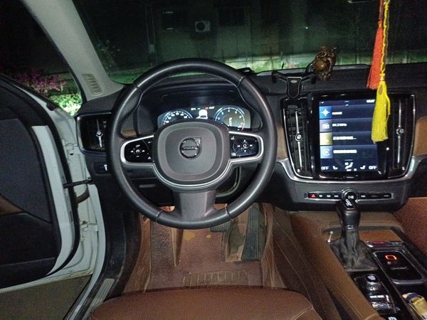 Volvo S90 2019, 121400 км, за 16569 USD - фото 19