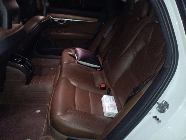 Volvo S90 2019, 121400 км, за 16569 USD - фото 15