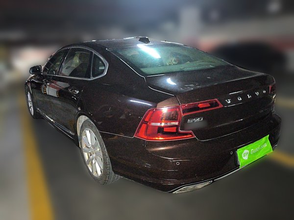 Volvo S90 2020, 115000 км, за 17733 USD