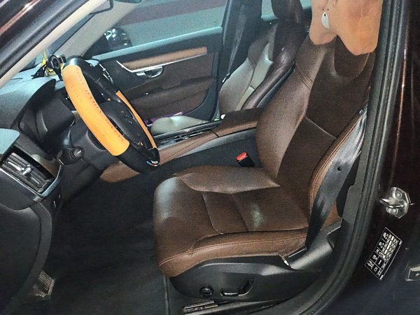 Volvo S90 2020, 115000 км, за 17733 USD - фото 15