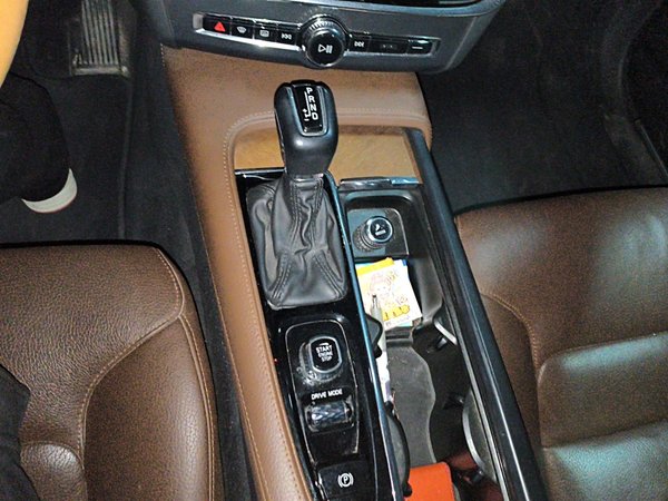 Volvo S90 2020, 115000 км, за 17733 USD - фото 17