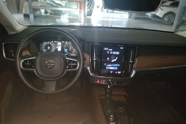 Volvo S90 2020, 59400 км, за 20395 USD - фото 13