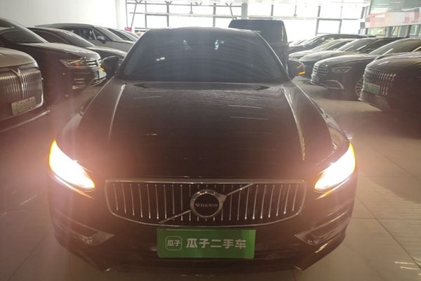 Volvo S90 2020, 59400 км, за 20395 USD