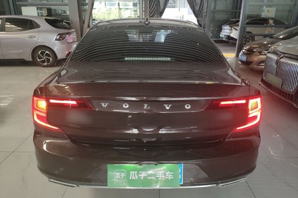 Volvo S90 2020, 59400 км, за 20395 USD