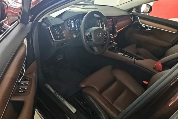 Volvo S90 2020, 71300 км, за 19893 USD - фото 25