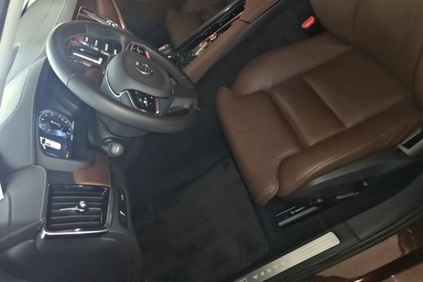 Volvo S90 2020, 71300 км, за 19893 USD - фото 24