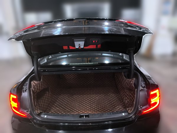 Volvo S90 2020, 149500 км, за 18587 USD - фото 12