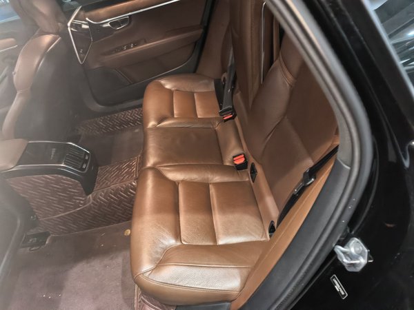 Volvo S90 2020, 149500 км, за 18587 USD - фото 20