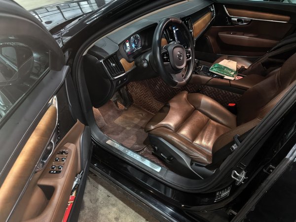 Volvo S90 2020, 149500 км, за 18587 USD - фото 16