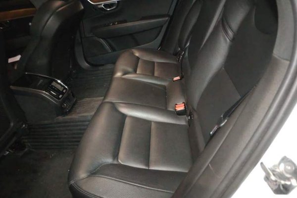 Volvo S90 2020, 125399 км, за 16102 USD - фото 17