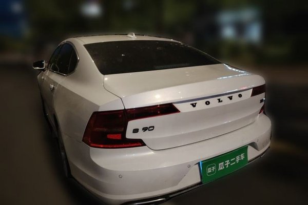 Volvo S90 2020, 125399 км, за 16102 USD