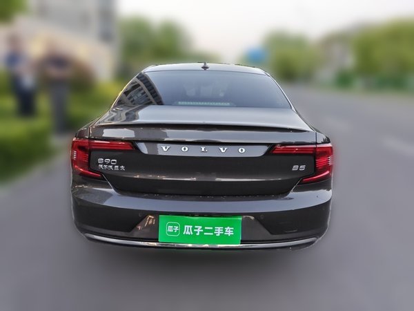 Volvo S90 2021, 67600 км, за 21049 USD