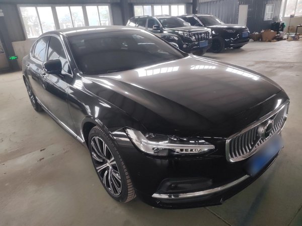 Volvo S90 2023 B5 Luxury Smart Edition, 2023 года