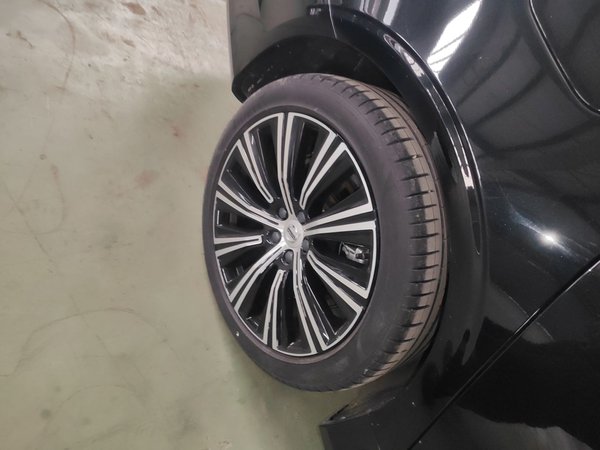 Volvo S90 2023, 16700 км, за 26743 USD - фото 10