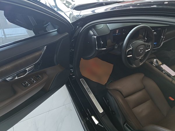 Volvo S90 2023, 43500 км, за 29905 USD - фото 19