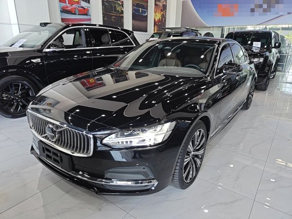 Volvo S90 · 2023 год