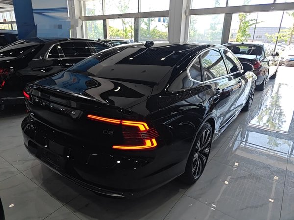 Volvo S90 2023, 43500 км, за 29905 USD - фото 6