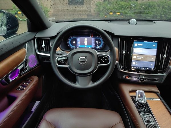 Volvo S90 2023, 65300 км, за 21084 USD - фото 11