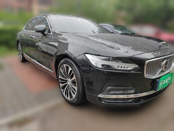 Volvo S90 2023, 65300 км, за 21084 USD