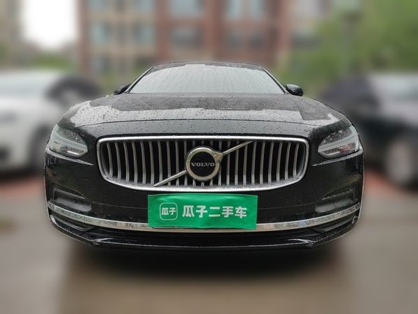 Volvo S90 2023, 65300 км, за 21084 USD