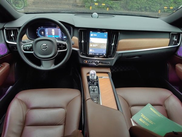 Volvo S90 2023, 65300 км, за 21084 USD - фото 10