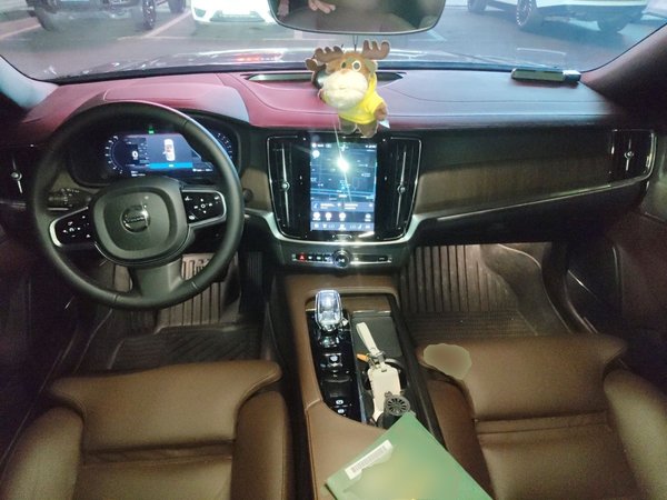 Volvo S90 2025, 15500 км, за 36515 USD - фото 10