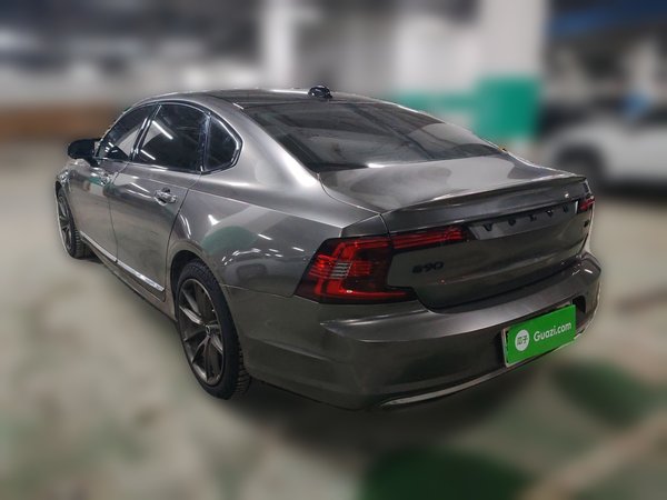 Volvo S90 New Energy 2023, 108200 км, за 25636 USD