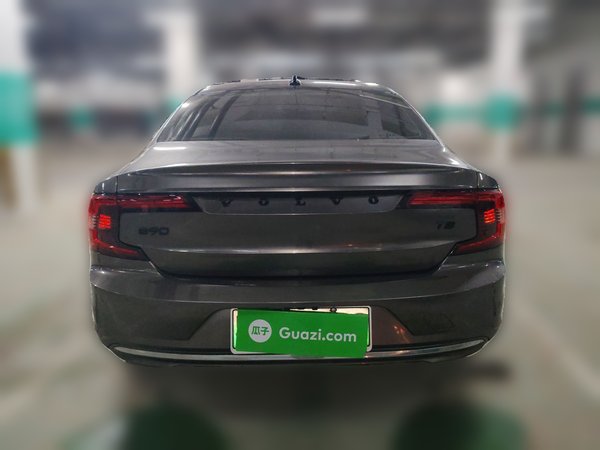 Volvo S90 New Energy 2023, 108200 км, за 25636 USD