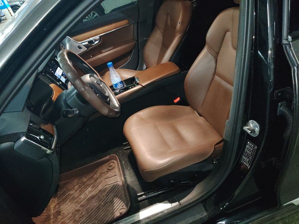 Volvo S90 New Energy 2023, 108200 км, за 25636 USD - фото 16