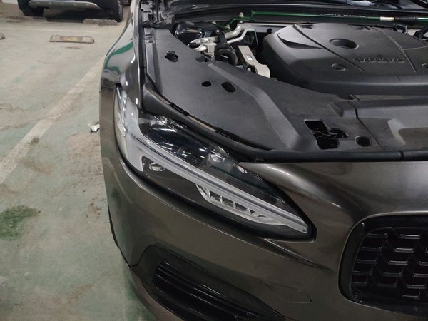 Volvo S90 New Energy 2023, 108200 км, за 25636 USD - фото 7