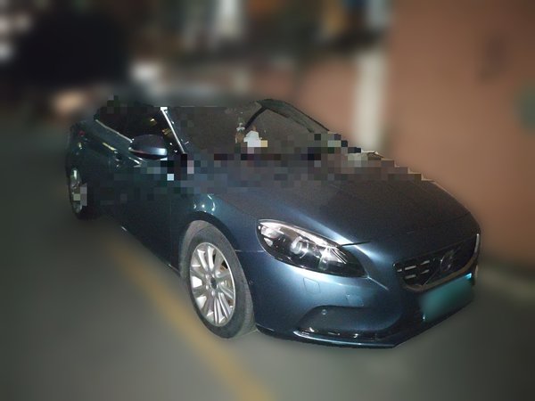 Volvo V40 2014, 137000 км, за 5073 USD